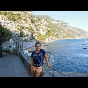 Meet your Posher, Sonia